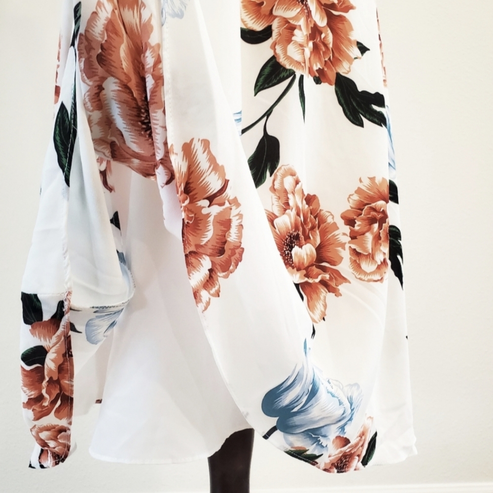 Lulu's summer floral dress - Picture 5 of 11